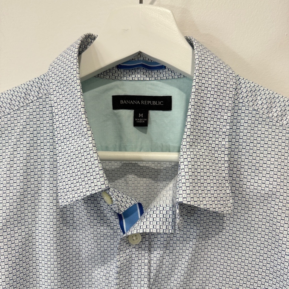 Banana Republic Light Blue Geometric Button Down Shirt Size M - Picture 7 of 17